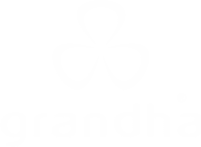 Tratamento capilar Grandha no Studio Jessica Miranda em Cabo Frio, cabelo saudável e cheio de vida após terapia capilar profissional.