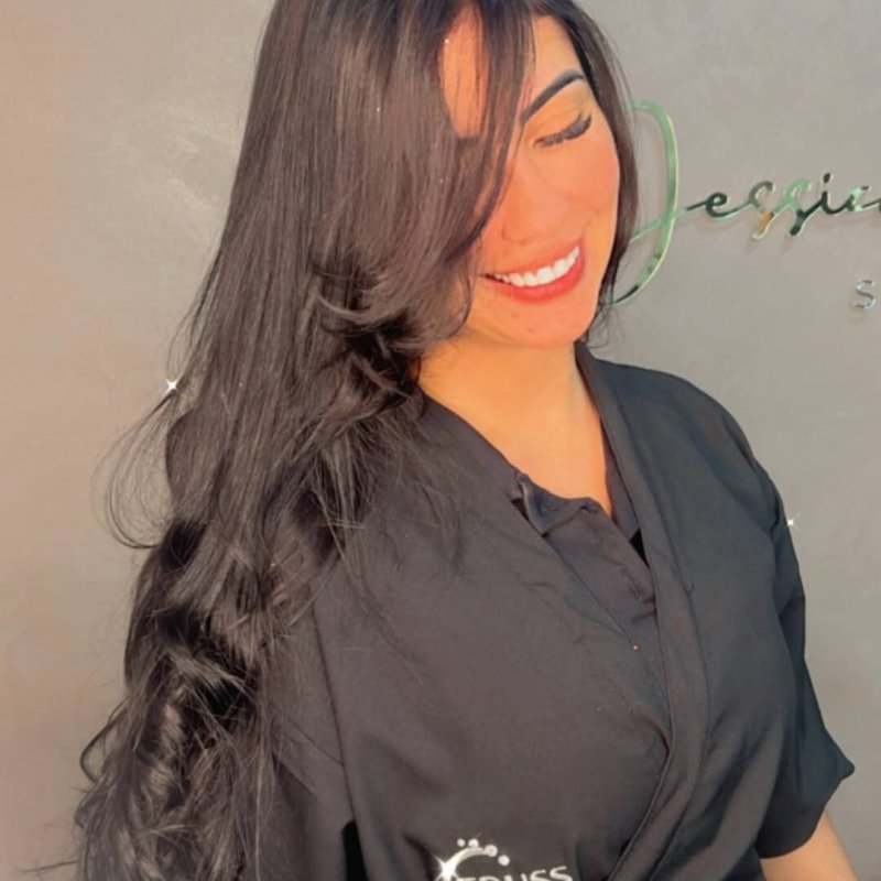 Cabelos lisos e poderosos com Escova Progressiva no Studio Jessica Miranda, Cabo Frio